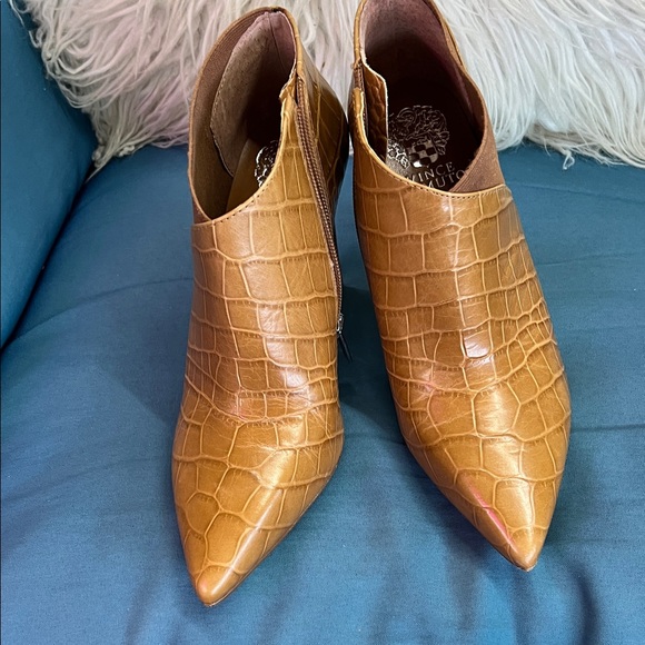 Vince Camuto Shoes - Vince Camuto Cognac Croc-Embossed Pointed Toe Ankle Boots Size 7 1/5